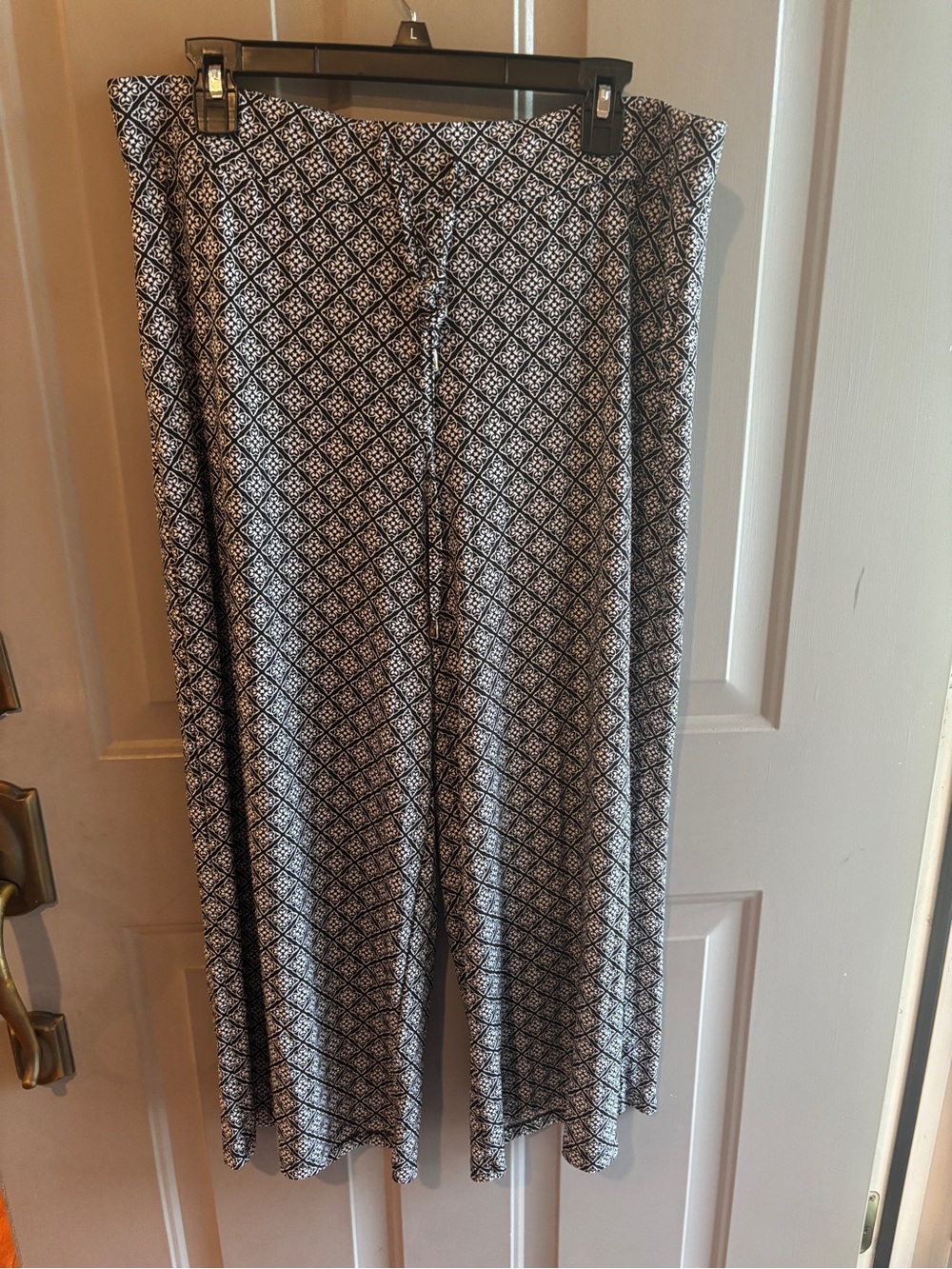 Jones New York Black and White Geometric Wide-Leg Capri size XL
